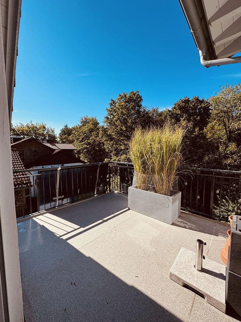 Pronájem bytu 2+1 74 m², Unterhaching, Bavorsko Pronájem bytu 2+1 74 m², Unterhaching, Bavorsko