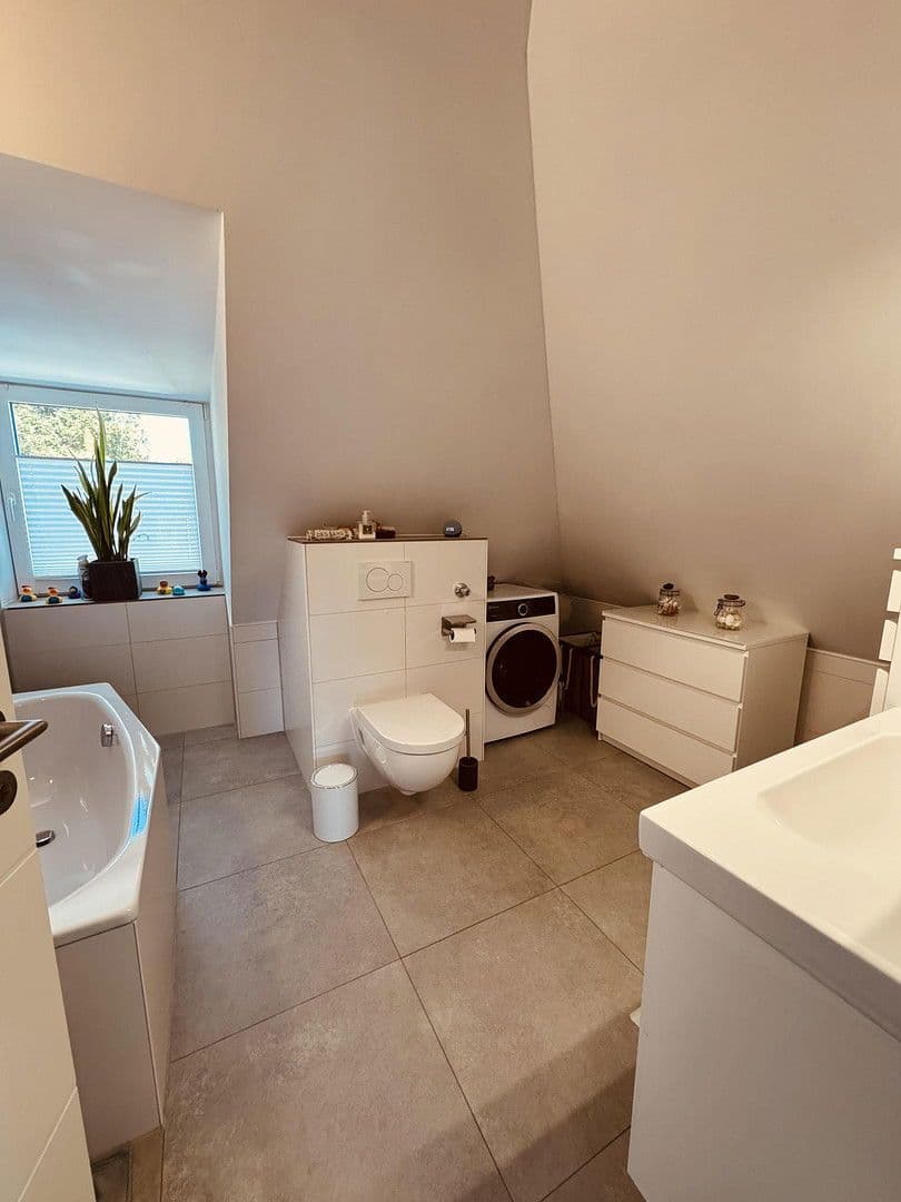 Pronájem bytu 2+1 74 m², Unterhaching, Bavorsko Pronájem bytu 2+1 74 m², Unterhaching, Bavorsko