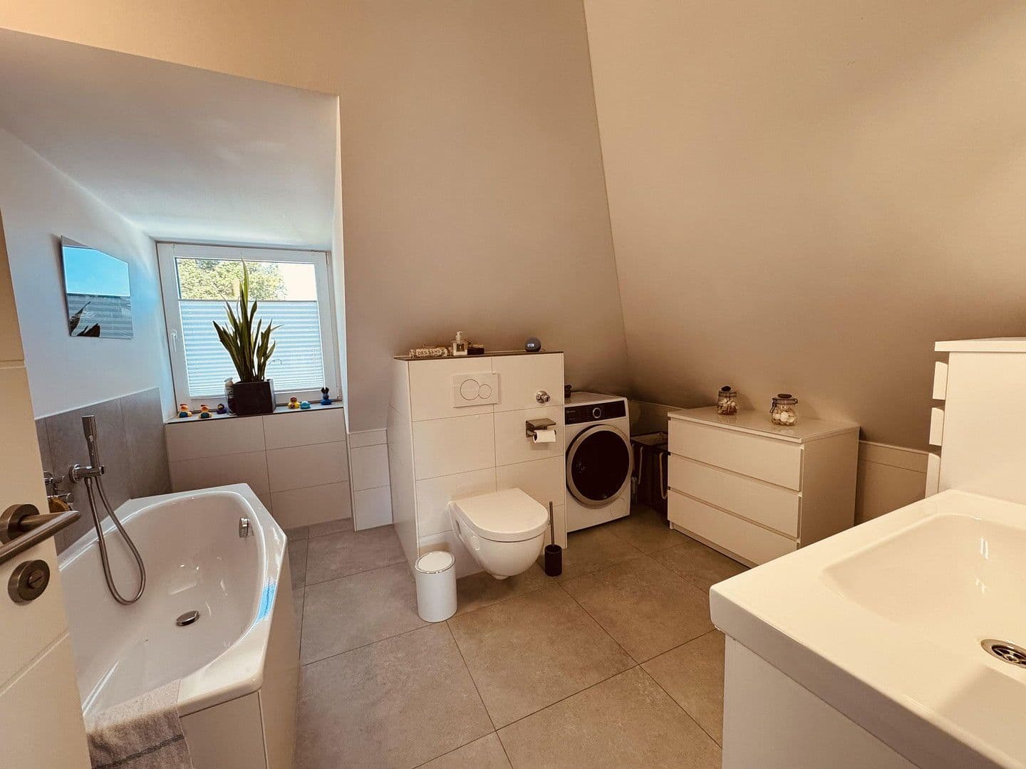 Pronájem bytu 2+1 74 m², Unterhaching, Bavorsko Pronájem bytu 2+1 74 m², Unterhaching, Bavorsko