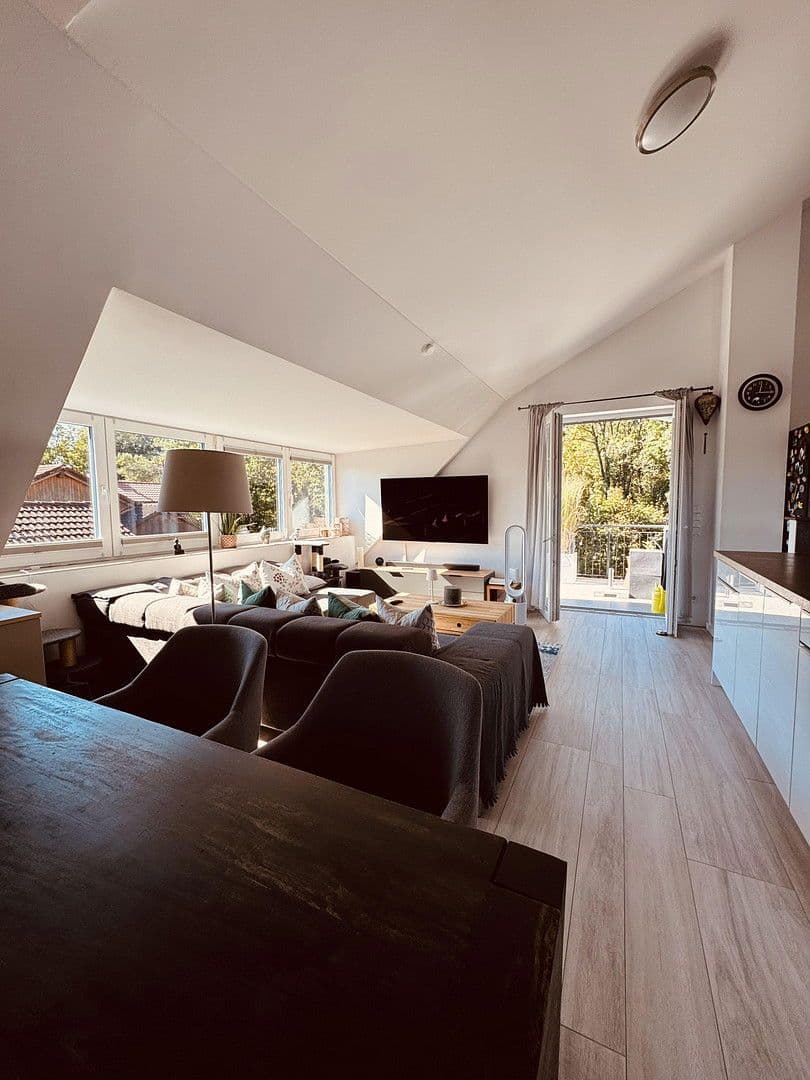 Pronájem bytu 2+1 74 m², Unterhaching, Bavorsko Pronájem bytu 2+1 74 m², Unterhaching, Bavorsko