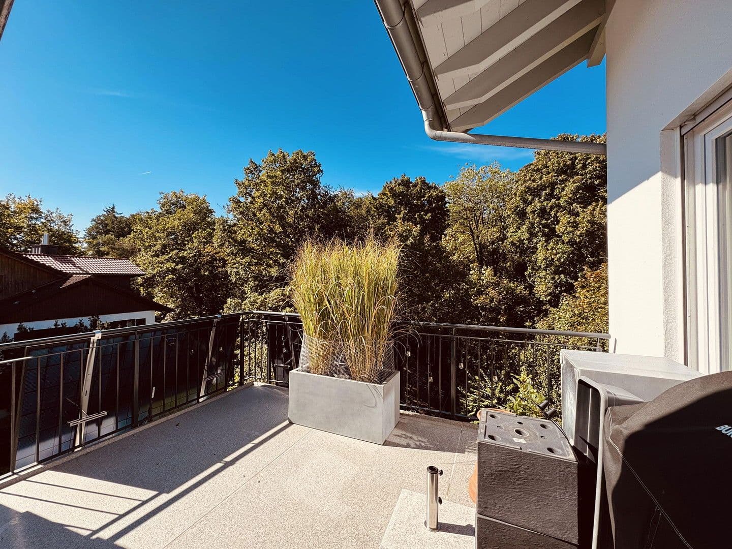 Pronájem bytu 2+1 74 m², Unterhaching, Bavorsko Pronájem bytu 2+1 74 m², Unterhaching, Bavorsko