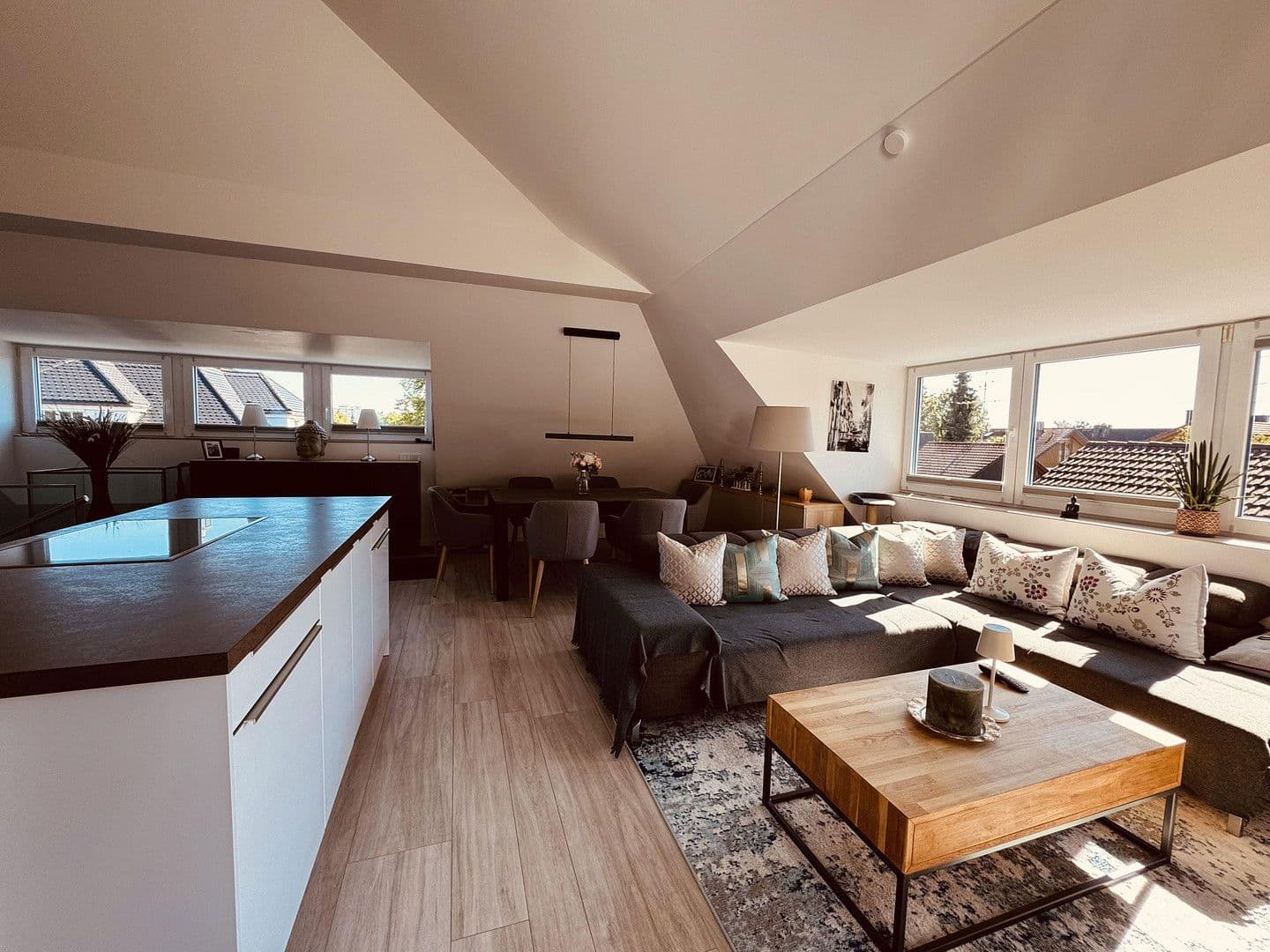 Pronájem bytu 2+1 74 m², Unterhaching, Bavorsko Pronájem bytu 2+1 74 m², Unterhaching, Bavorsko