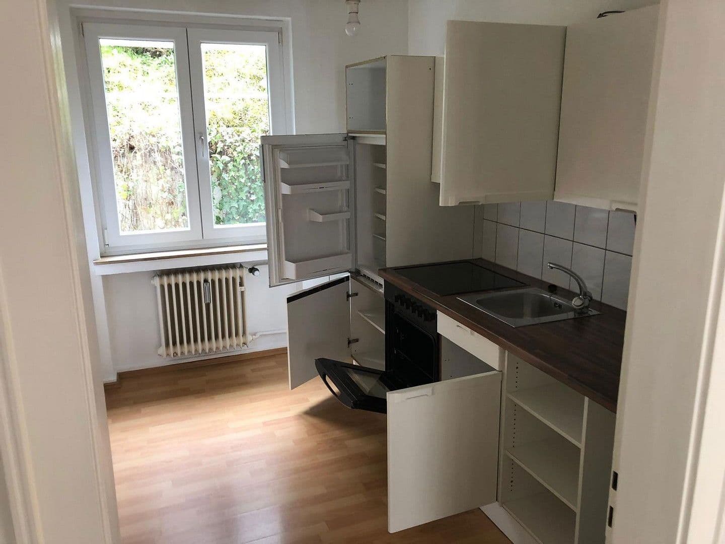 Prodej domu 534 m², pozemek 354 m², Am Lohgraben 1, Siegen, Severní Porýní-Vestfálsko Prodej domu 534 m², pozemek 354 m², Am Lohgraben 1, Siegen, Severní Porýní-Vestfálsko
