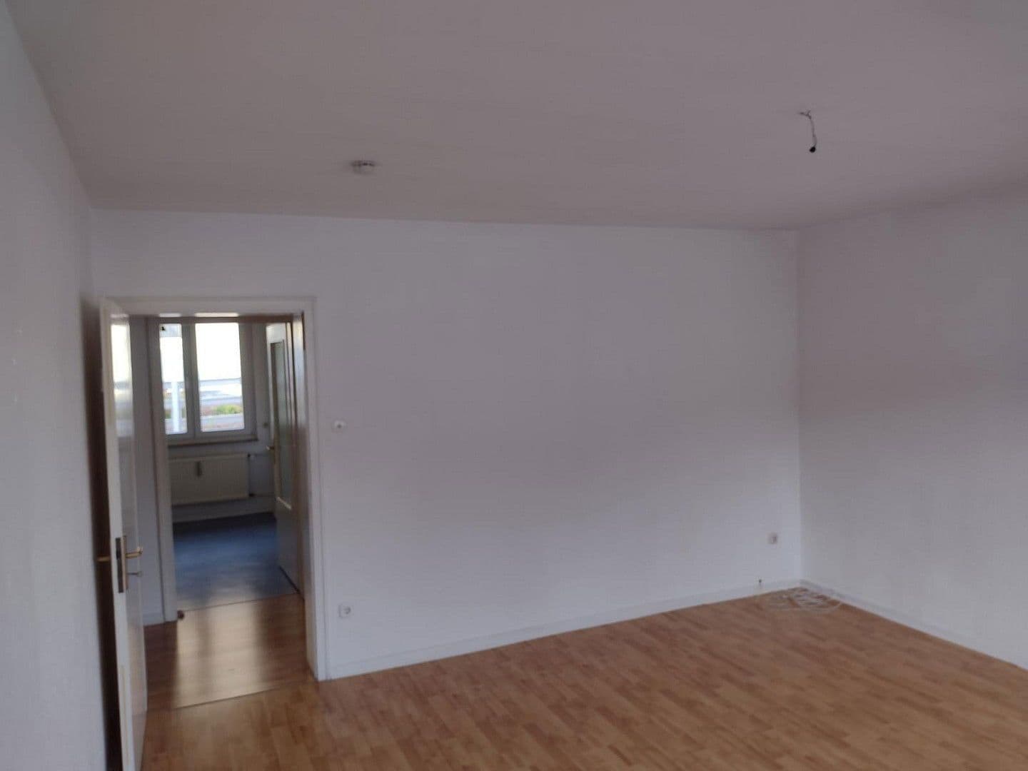 Prodej domu 534 m², pozemek 354 m², Am Lohgraben 1, Siegen, Severní Porýní-Vestfálsko Prodej domu 534 m², pozemek 354 m², Am Lohgraben 1, Siegen, Severní Porýní-Vestfálsko