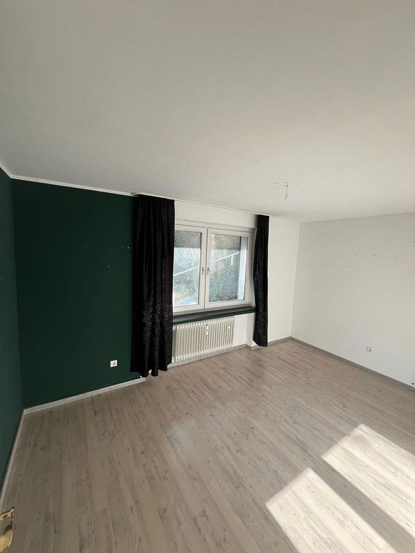 Prodej domu 534 m², pozemek 354 m², Am Lohgraben 1, Siegen, Severní Porýní-Vestfálsko Prodej domu 534 m², pozemek 354 m², Am Lohgraben 1, Siegen, Severní Porýní-Vestfálsko