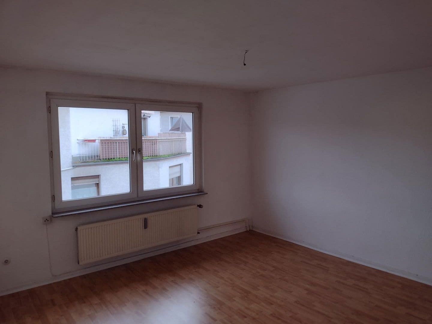 Prodej domu 534 m², pozemek 354 m², Am Lohgraben 1, Siegen, Severní Porýní-Vestfálsko Prodej domu 534 m², pozemek 354 m², Am Lohgraben 1, Siegen, Severní Porýní-Vestfálsko
