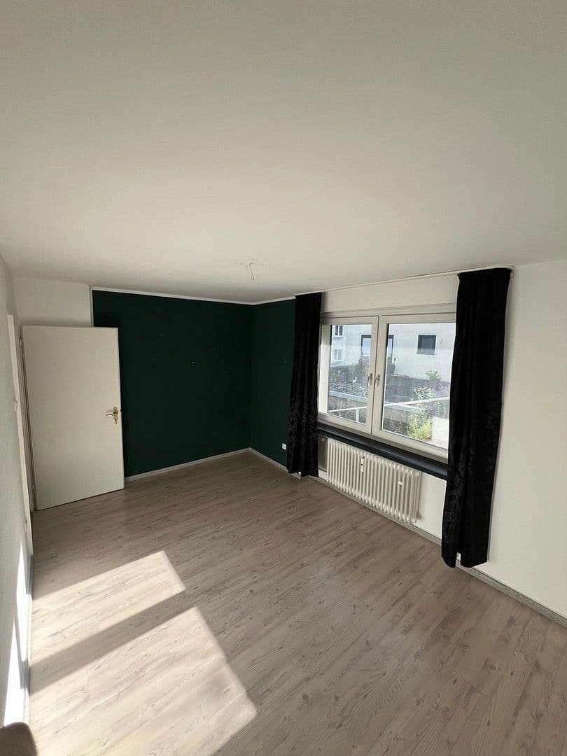 Prodej domu 534 m², pozemek 354 m², Am Lohgraben 1, Siegen, Severní Porýní-Vestfálsko Prodej domu 534 m², pozemek 354 m², Am Lohgraben 1, Siegen, Severní Porýní-Vestfálsko