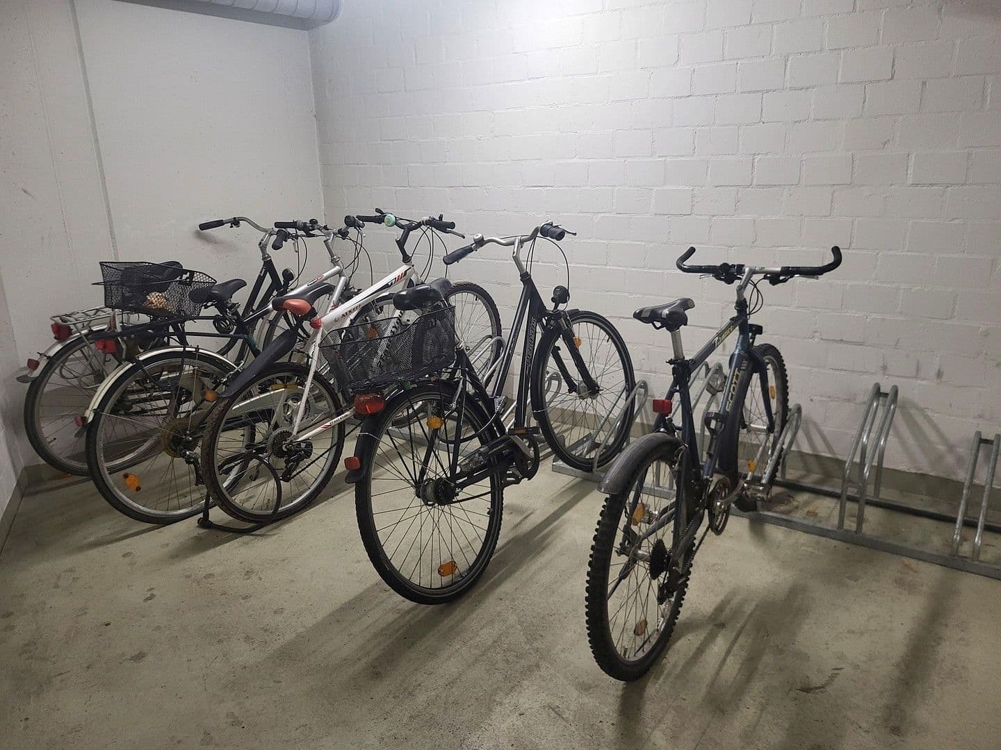 Pronájem bytu 2+1 52 m², Stöckener Straße 91, Hannover, Dolní Sasko Pronájem bytu 2+1 52 m², Stöckener Straße 91, Hannover, Dolní Sasko