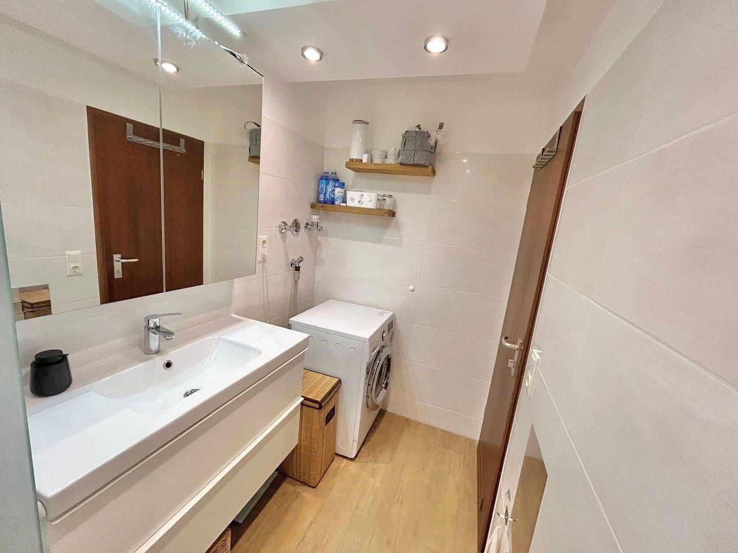 Prodej bytu 3+1 76 m², Zum Hirtengütl 1, München, Bavorsko Prodej bytu 3+1 76 m², Zum Hirtengütl 1, München, Bavorsko