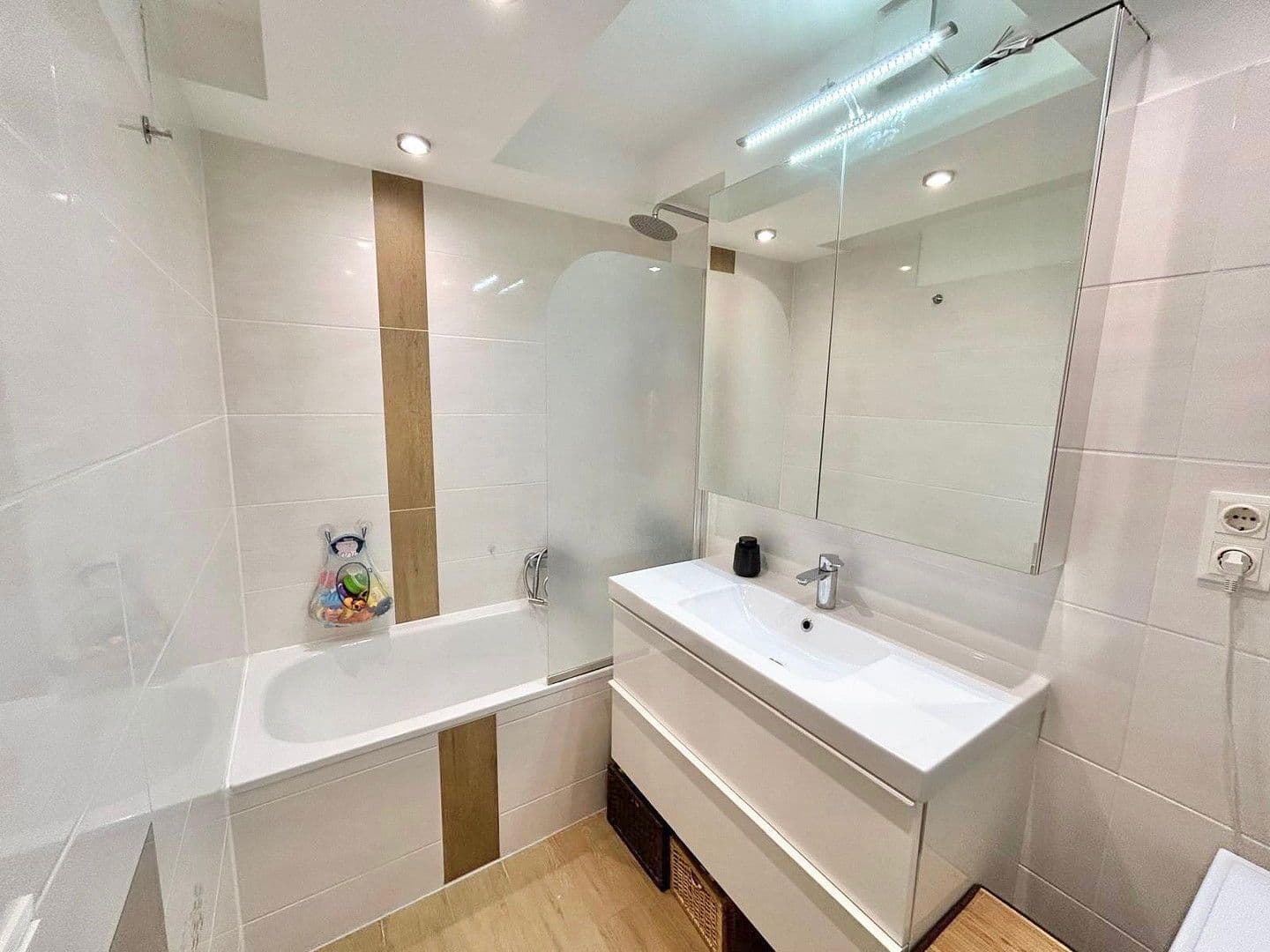 Prodej bytu 3+1 76 m², Zum Hirtengütl 1, München, Bavorsko Prodej bytu 3+1 76 m², Zum Hirtengütl 1, München, Bavorsko