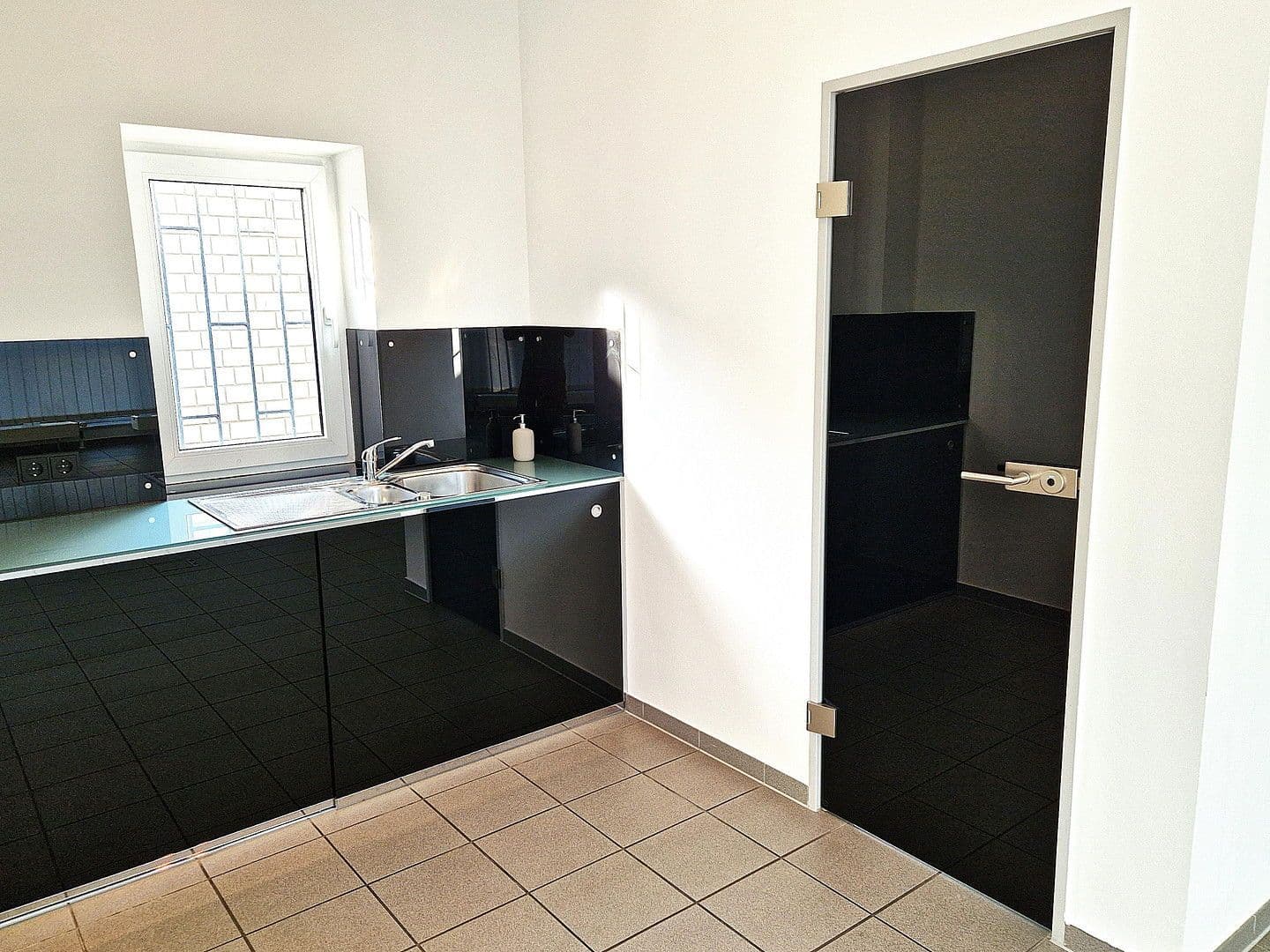 Pronájem kanceláře 210 m², Köln, Severní Porýní-Vestfálsko Pronájem kanceláře 210 m², Köln, Severní Porýní-Vestfálsko