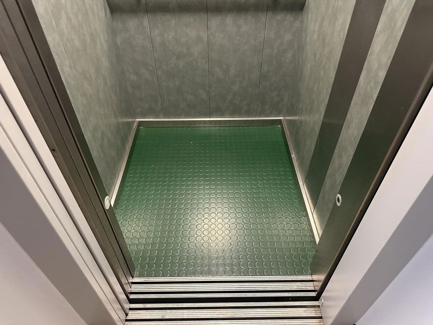 Prodej bytu 4+1 76 m², Dresden, Sasko Prodej bytu 4+1 76 m², Dresden, Sasko