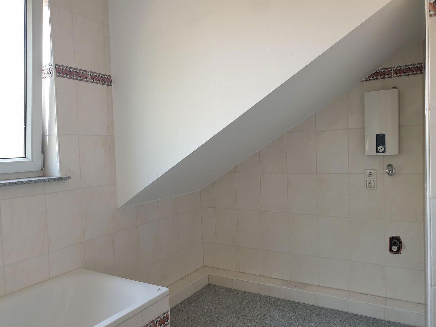 Prodej bytu 3+1 85 m², Langenfeld (Rheinland), Severní Porýní-Vestfálsko Prodej bytu 3+1 85 m², Langenfeld (Rheinland), Severní Porýní-Vestfálsko