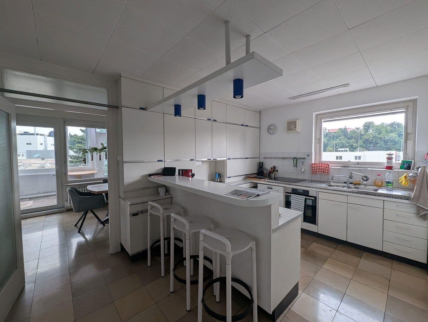 Pronájem bytu 4+1 121 m², Pforzheim, Bádensko-Württembersko Pronájem bytu 4+1 121 m², Pforzheim, Bádensko-Württembersko