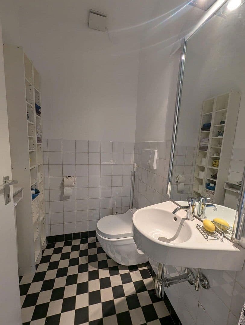 Pronájem bytu 4+1 121 m², Pforzheim, Bádensko-Württembersko Pronájem bytu 4+1 121 m², Pforzheim, Bádensko-Württembersko