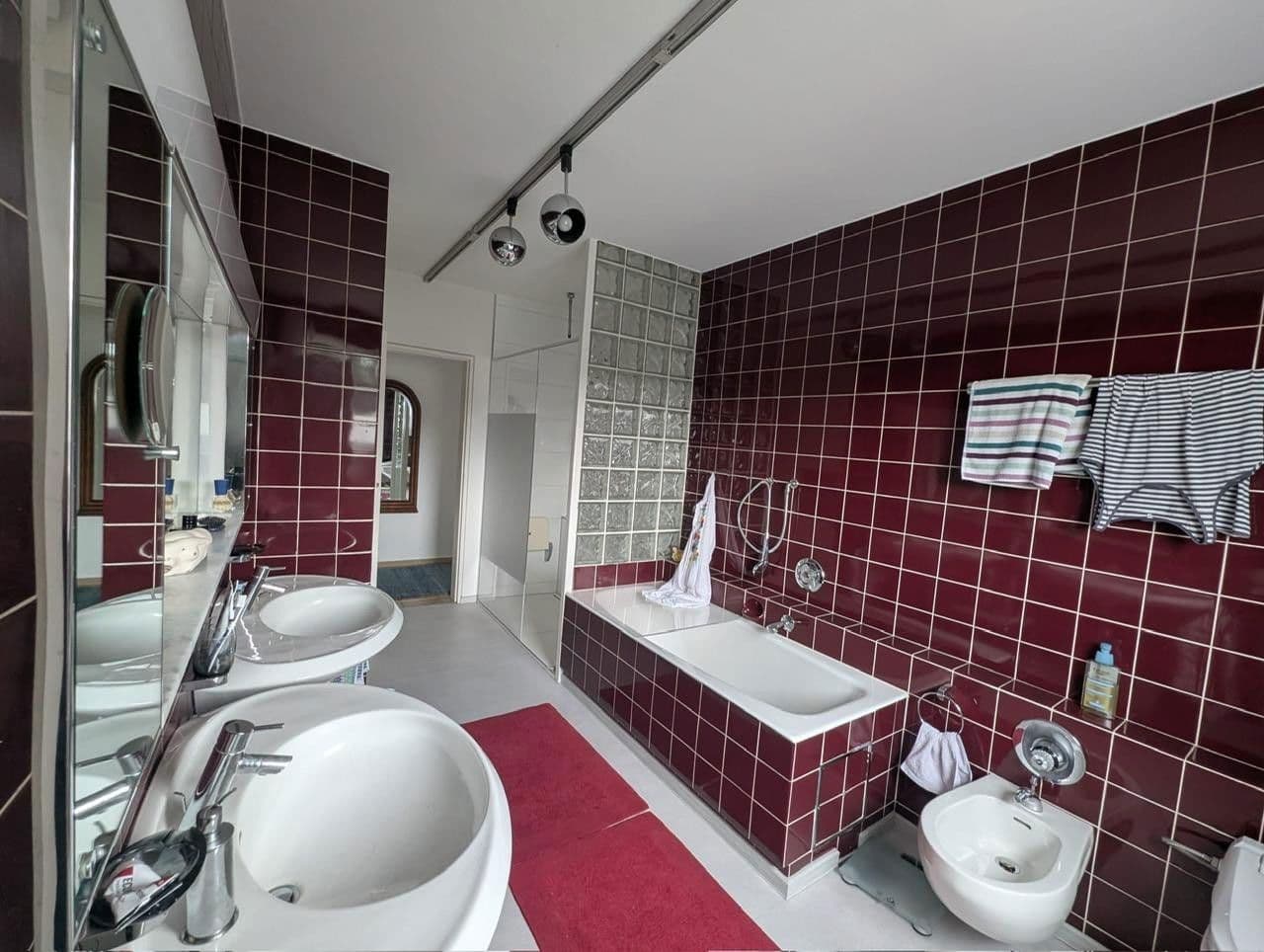 Pronájem bytu 4+1 121 m², Pforzheim, Bádensko-Württembersko Pronájem bytu 4+1 121 m², Pforzheim, Bádensko-Württembersko