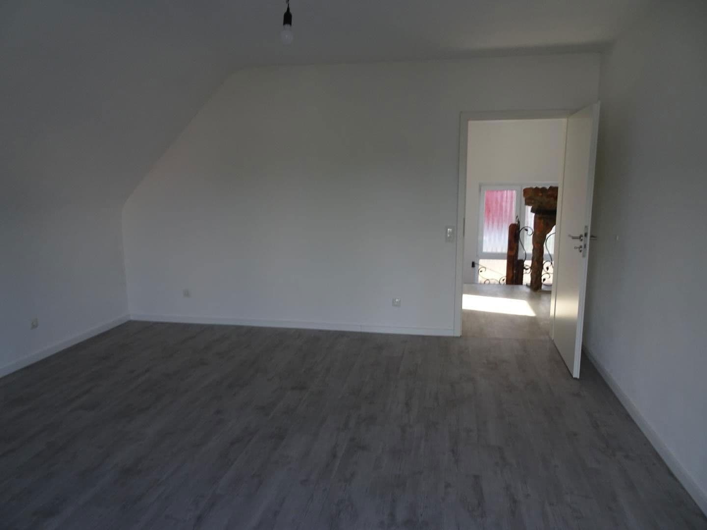 Pronájem domu 165 m², pozemek 850 m², Erkelenz, Severní Porýní-Vestfálsko Pronájem domu 165 m², pozemek 850 m², Erkelenz, Severní Porýní-Vestfálsko