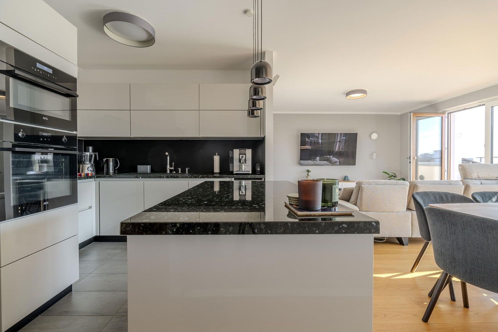 Prodej bytu  153 m², Koblenzer Str. 45, Frankfurt am Main, Hessen Prodej bytu  153 m², Koblenzer Str. 45, Frankfurt am Main, Hessen