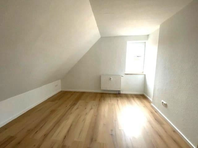 Pronájem bytu 4+1 109 m², Frankenheimerstraße 33, Schillingsfürst, Bavorsko Pronájem bytu 4+1 109 m², Frankenheimerstraße 33, Schillingsfürst, Bavorsko
