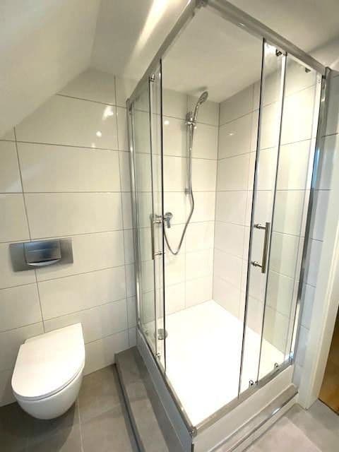 Pronájem bytu 4+1 109 m², Frankenheimerstraße 33, Schillingsfürst, Bavorsko Pronájem bytu 4+1 109 m², Frankenheimerstraße 33, Schillingsfürst, Bavorsko