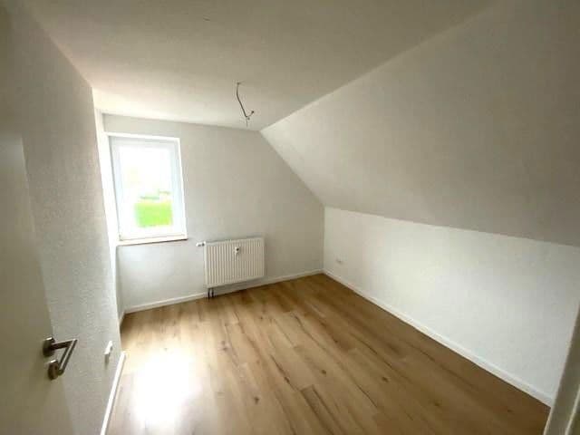 Pronájem bytu 4+1 109 m², Frankenheimerstraße 33, Schillingsfürst, Bavorsko Pronájem bytu 4+1 109 m², Frankenheimerstraße 33, Schillingsfürst, Bavorsko