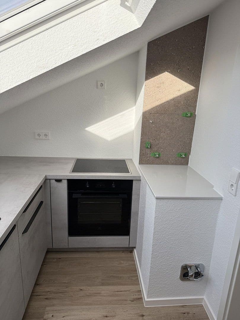 Pronájem bytu 3+1 47 m², Kornwestheim, Bádensko-Württembersko Pronájem bytu 3+1 47 m², Kornwestheim, Bádensko-Württembersko