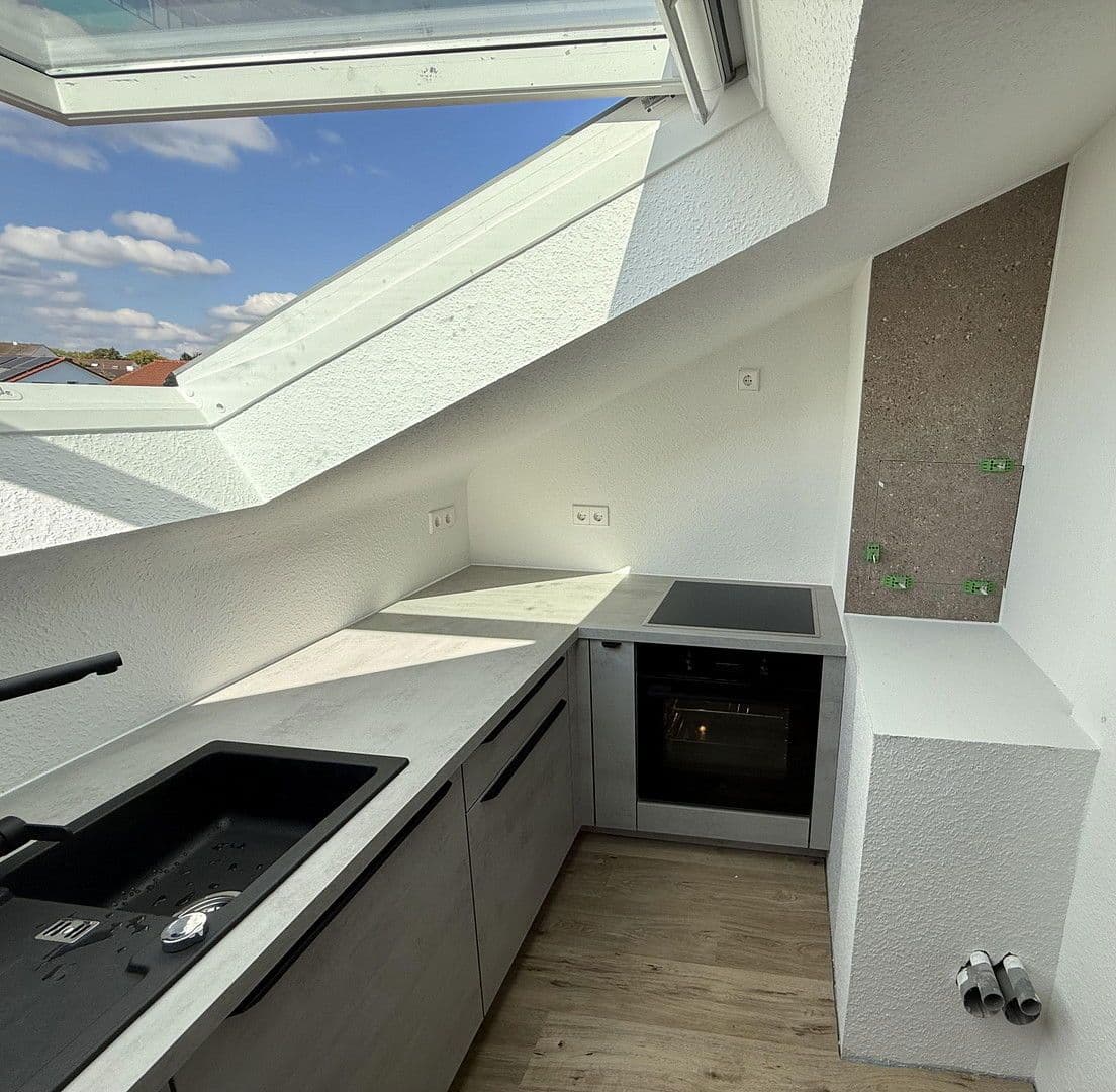 Pronájem bytu 3+1 47 m², Kornwestheim, Bádensko-Württembersko Pronájem bytu 3+1 47 m², Kornwestheim, Bádensko-Württembersko