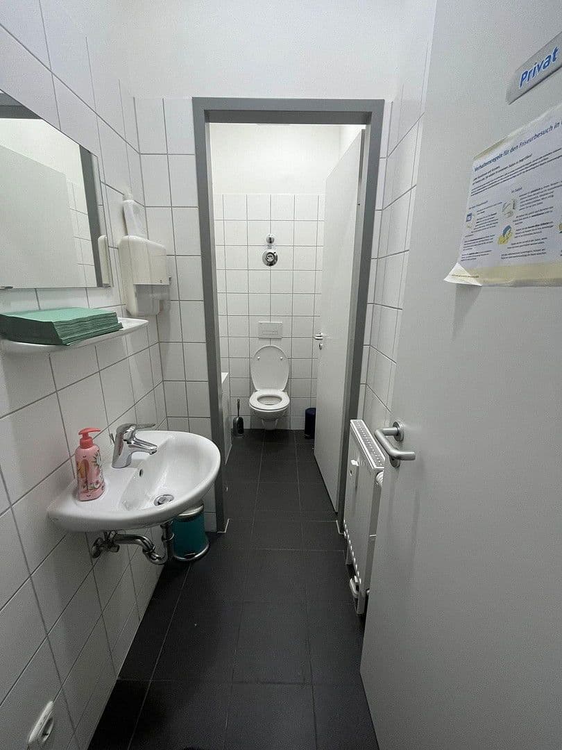 Pronájem nebytového prostoru 74 m², germering, Bavorsko Pronájem nebytového prostoru 74 m², germering, Bavorsko