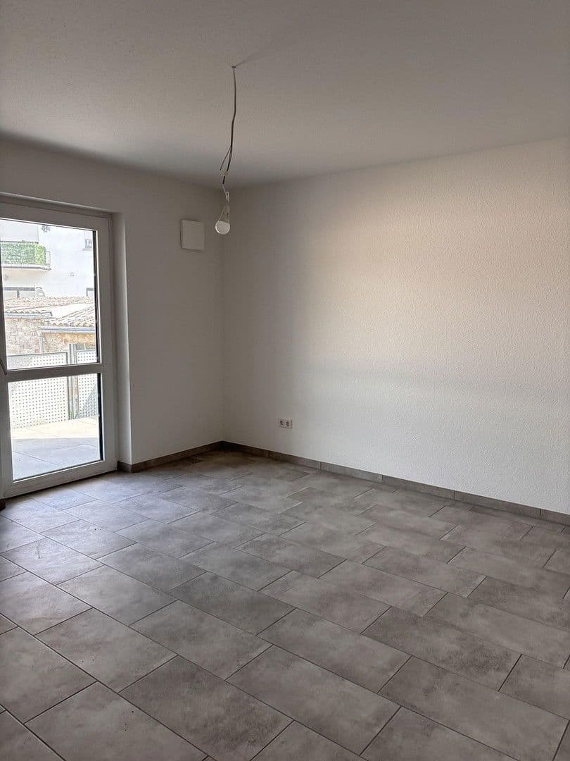 Pronájem bytu 3+1 100 m², Hauptstraße 52, Saarbrücken, Země Sársko Pronájem bytu 3+1 100 m², Hauptstraße 52, Saarbrücken, Země Sársko