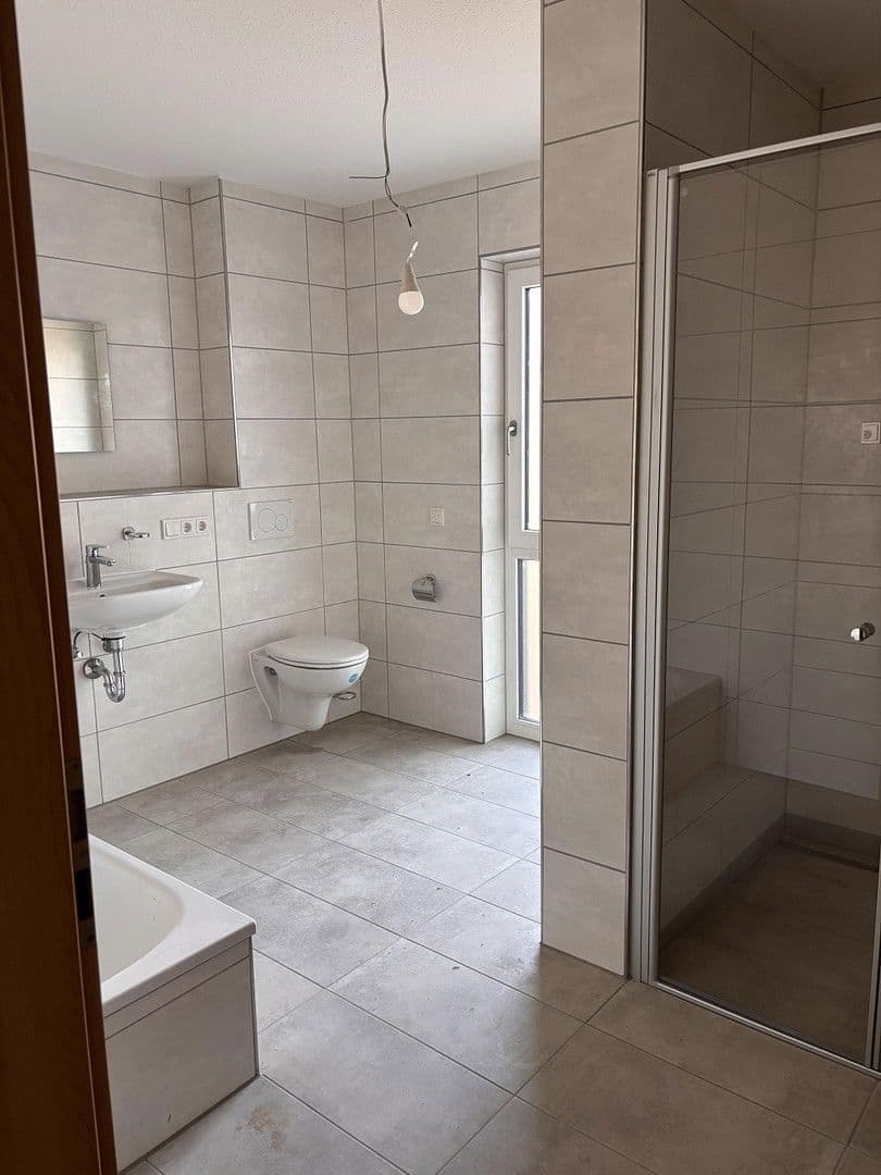 Pronájem bytu 3+1 100 m², Hauptstraße 52, Saarbrücken, Země Sársko Pronájem bytu 3+1 100 m², Hauptstraße 52, Saarbrücken, Země Sársko