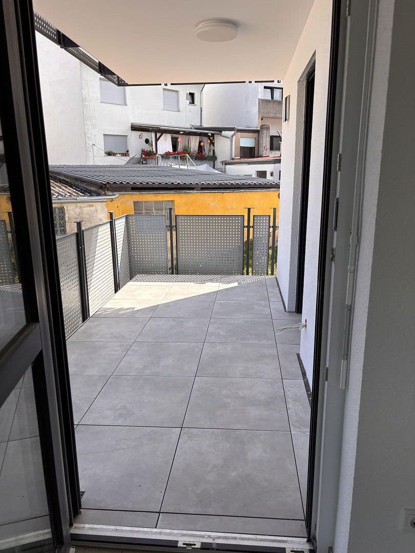 Pronájem bytu 3+1 100 m², Hauptstraße 52, Saarbrücken, Země Sársko Pronájem bytu 3+1 100 m², Hauptstraße 52, Saarbrücken, Země Sársko