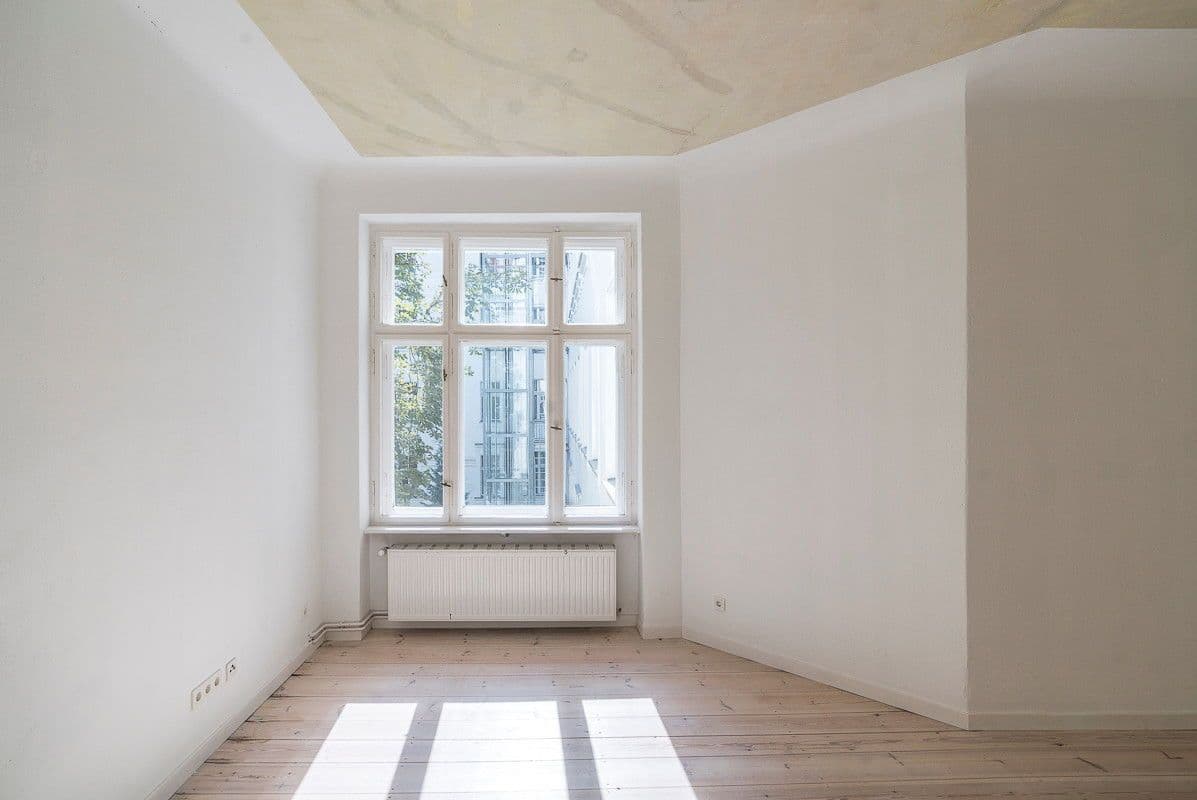 Prodej bytu 2+1 56 m², Hermannstraße 56, Berlin, Berlín Prodej bytu 2+1 56 m², Hermannstraße 56, Berlin, Berlín