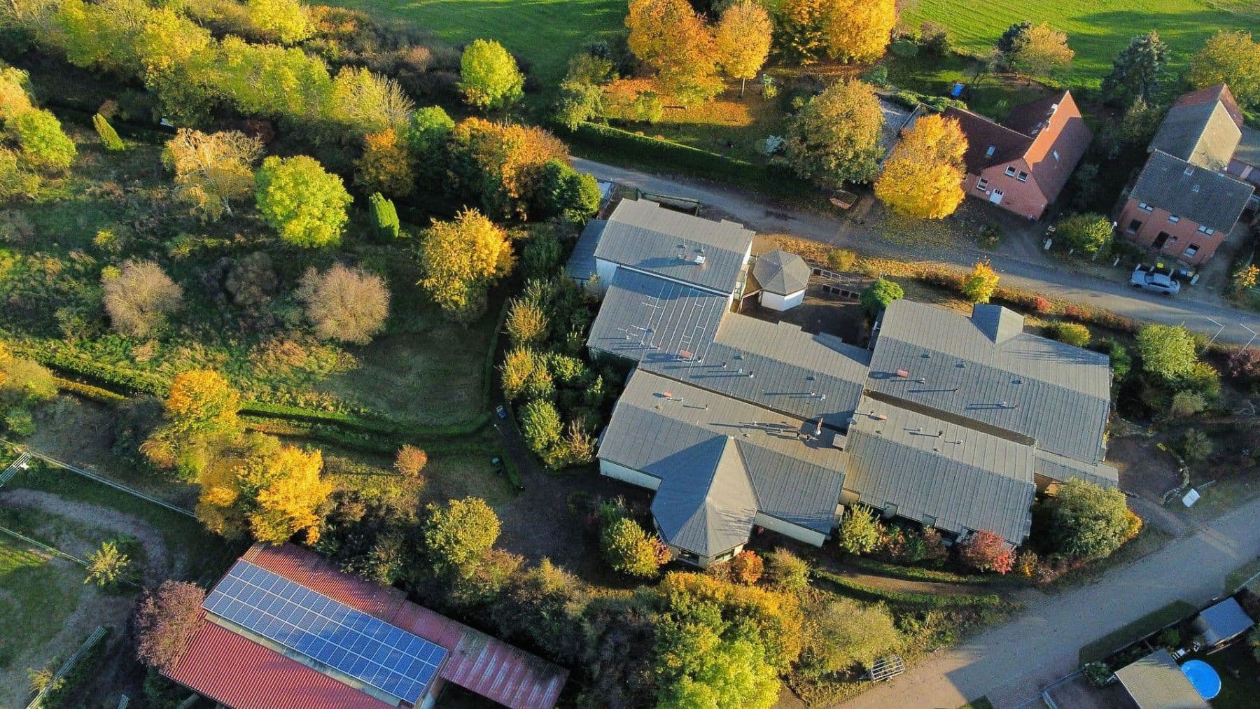 Prodej domu 1.038 m², pozemek 8.487 m², Am Sandhop 2, Neustadt am Rübenberge, Dolní Sasko Prodej domu 1.038 m², pozemek 8.487 m², Am Sandhop 2, Neustadt am Rübenberge, Dolní Sasko