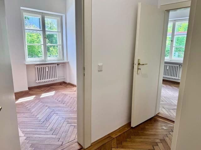 Pronájem kanceláře 162 m², Karl-Theodor-Strasse 18, München, Bavorsko Pronájem kanceláře 162 m², Karl-Theodor-Strasse 18, München, Bavorsko