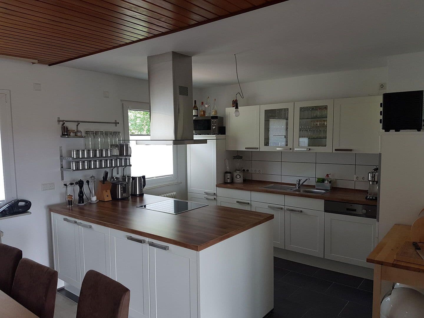 Prodej domu 222 m², pozemek 1.068 m², Panoramastraße 32, Wiesenbach, Bádensko-Württembersko Prodej domu 222 m², pozemek 1.068 m², Panoramastraße 32, Wiesenbach, Bádensko-Württembersko