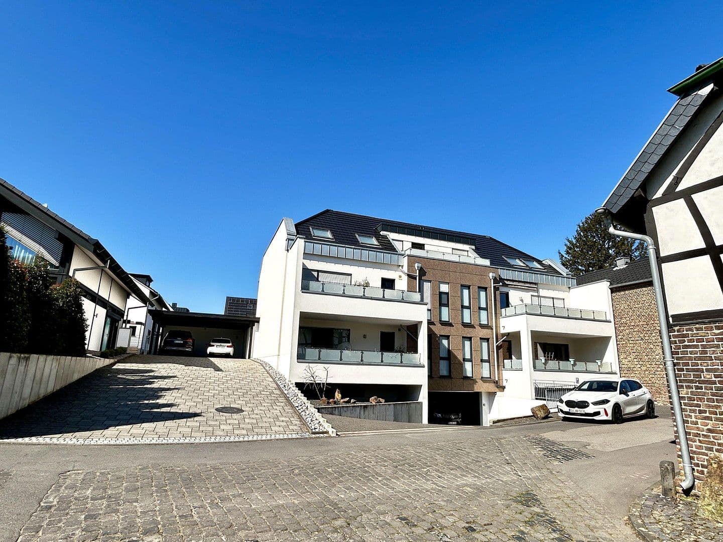 Prodej domu 826 m², pozemek 994 m², lambertusstr 36, Troisdorf, Severní Porýní-Vestfálsko Prodej domu 826 m², pozemek 994 m², lambertusstr 36, Troisdorf, Severní Porýní-Vestfálsko
