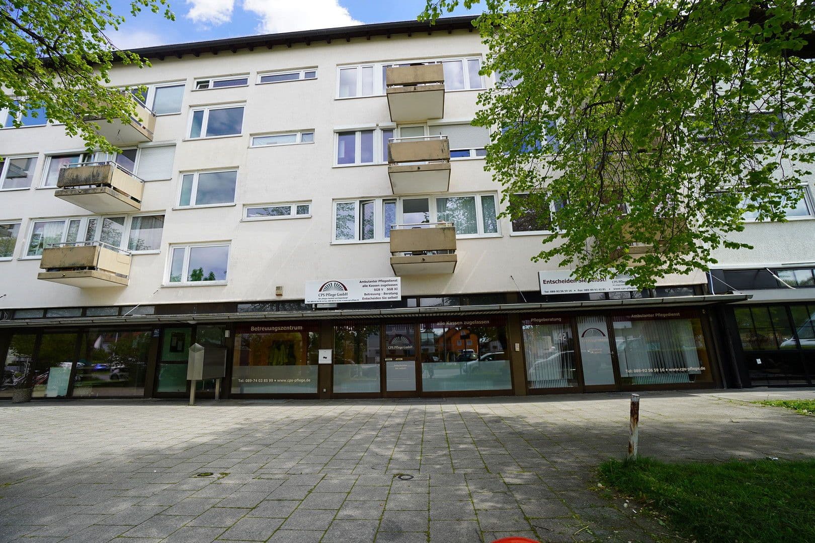 Pronájem bytu 1+1 33 m², Schleißheimer Str. 442, München, Bavorsko Pronájem bytu 1+1 33 m², Schleißheimer Str. 442, München, Bavorsko
