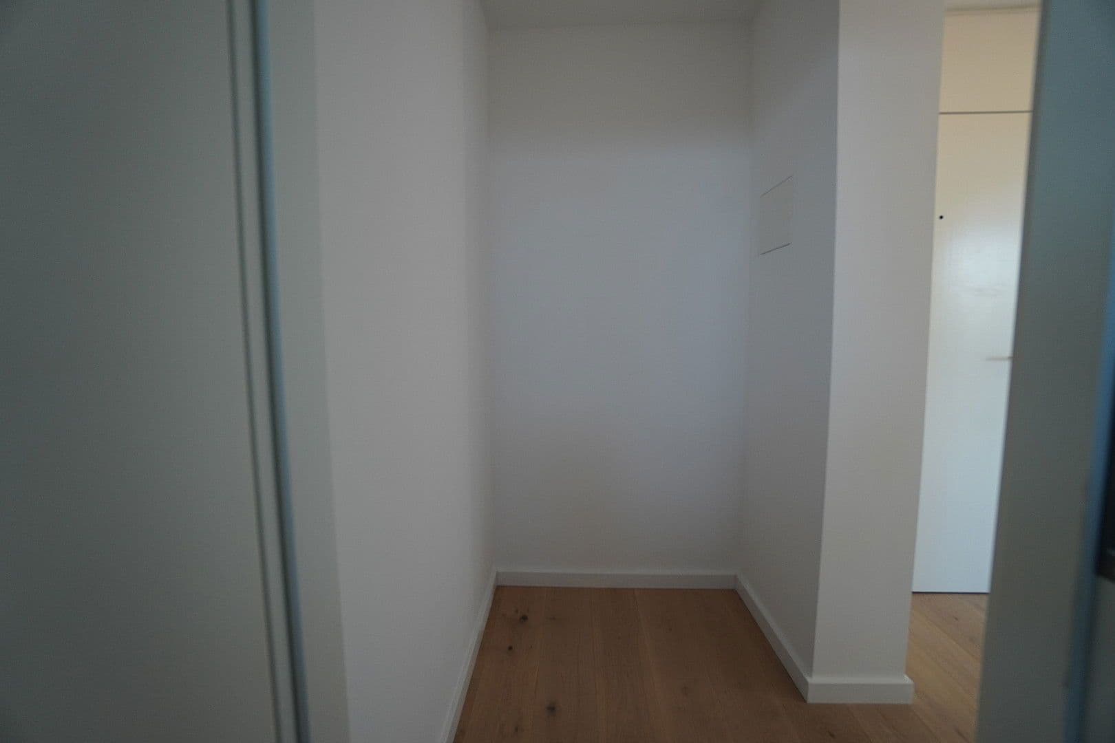 Pronájem bytu 1+1 33 m², Schleißheimer Str. 442, München, Bavorsko Pronájem bytu 1+1 33 m², Schleißheimer Str. 442, München, Bavorsko