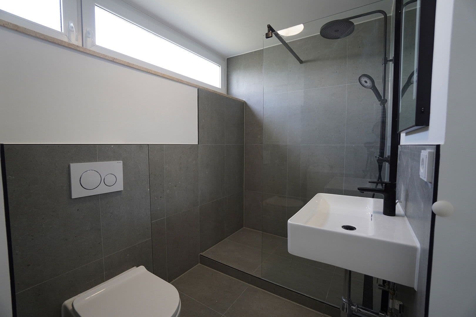 Pronájem bytu 1+1 33 m², Schleißheimer Str. 442, München, Bavorsko Pronájem bytu 1+1 33 m², Schleißheimer Str. 442, München, Bavorsko