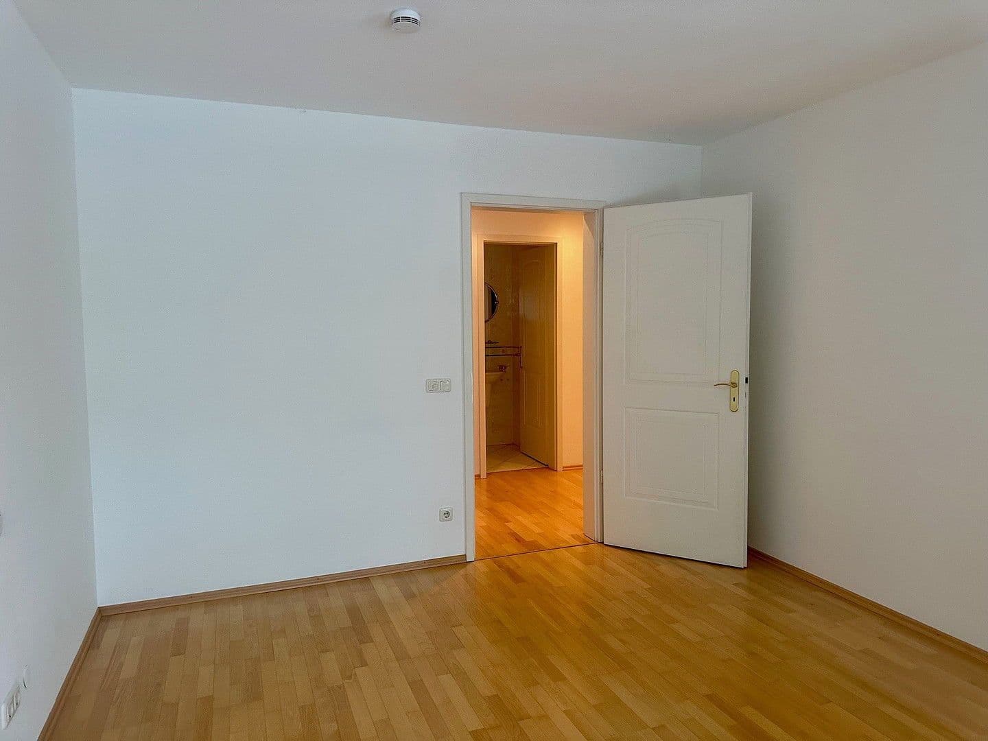 Pronájem bytu 2+1 77 m², Sollner Str. 81, München, Bavorsko Pronájem bytu 2+1 77 m², Sollner Str. 81, München, Bavorsko
