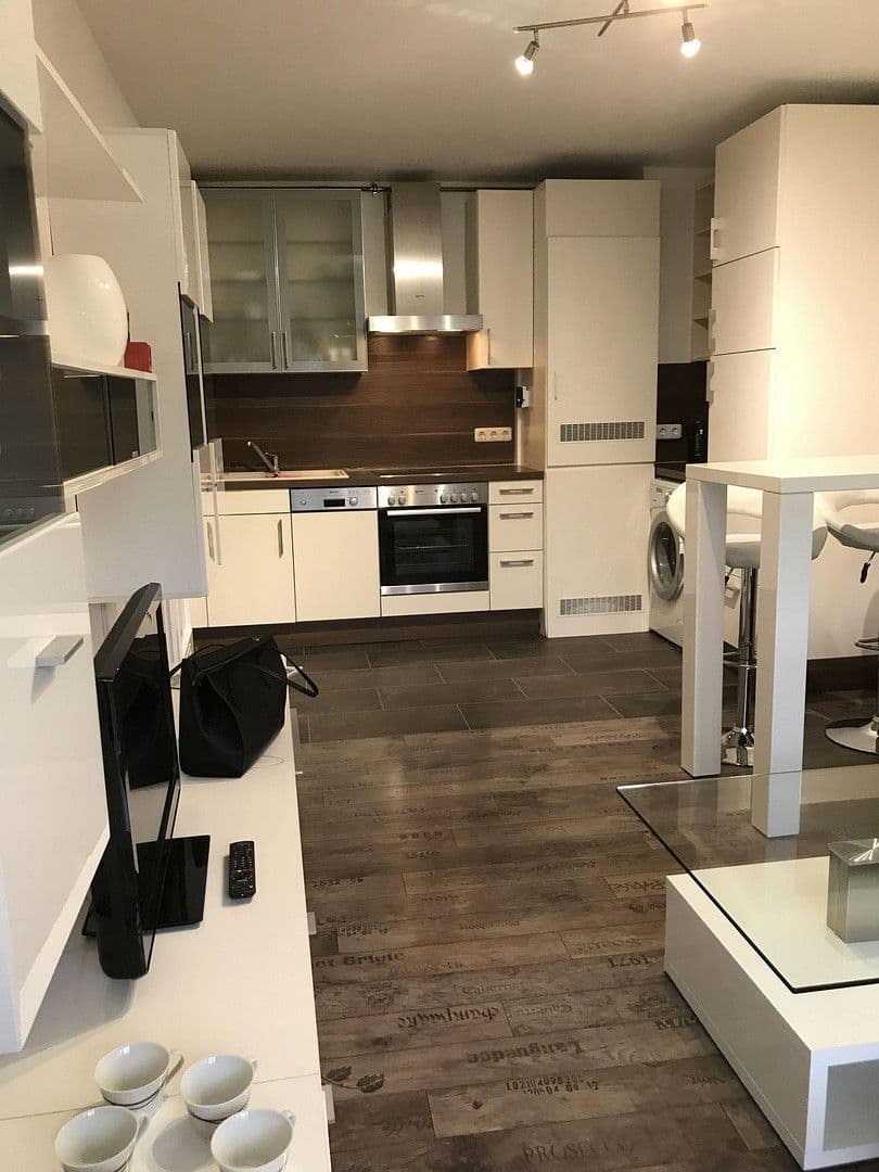 Pronájem bytu 2+1 44 m², Martin Behaim Str. 2, München, Bavorsko Pronájem bytu 2+1 44 m², Martin Behaim Str. 2, München, Bavorsko