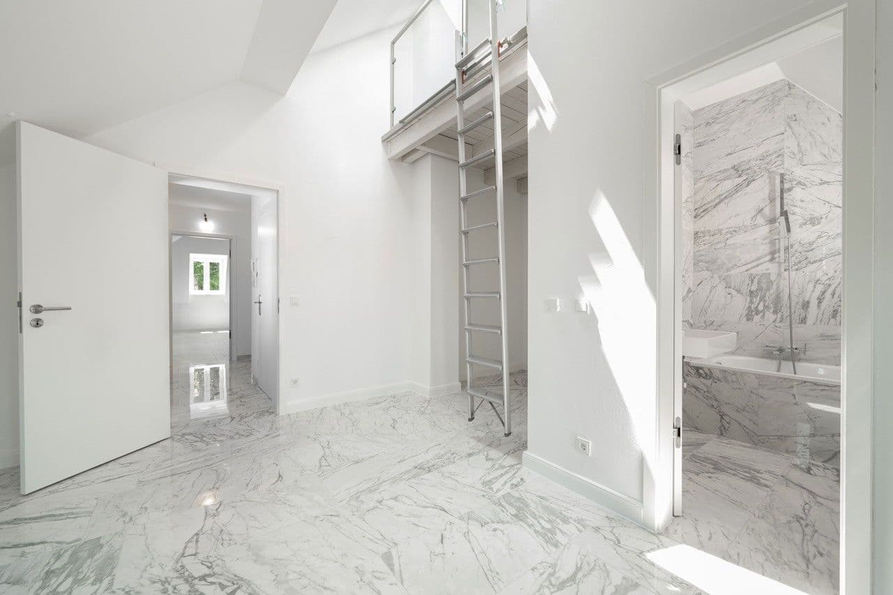 Pronájem bytu 2+1 56 m², Jasminstrasse 3, München, Bavorsko Pronájem bytu 2+1 56 m², Jasminstrasse 3, München, Bavorsko