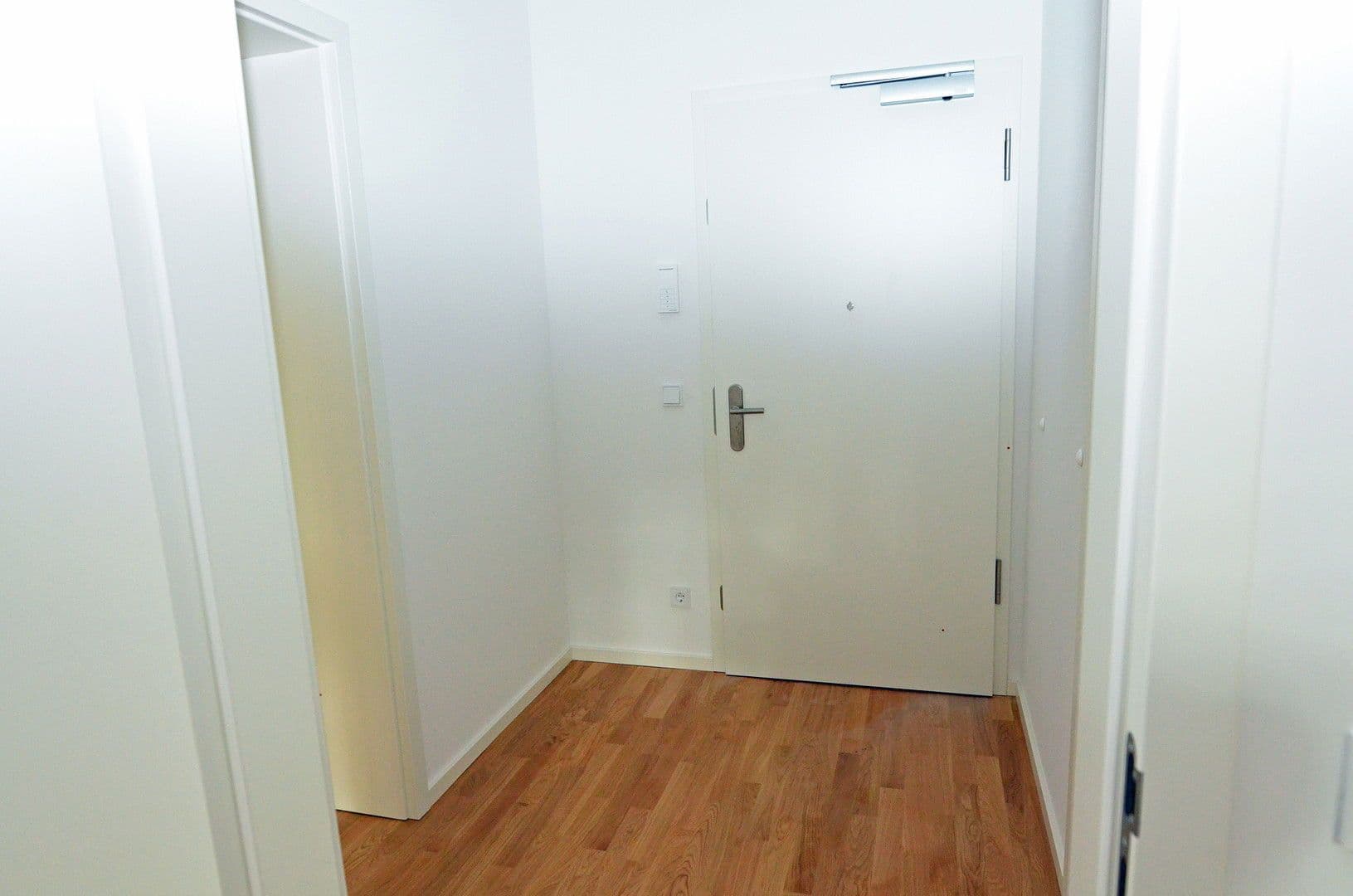 Pronájem bytu 2+1 67 m², Metropolitan Park 22, Berlin, Berlín Pronájem bytu 2+1 67 m², Metropolitan Park 22, Berlin, Berlín