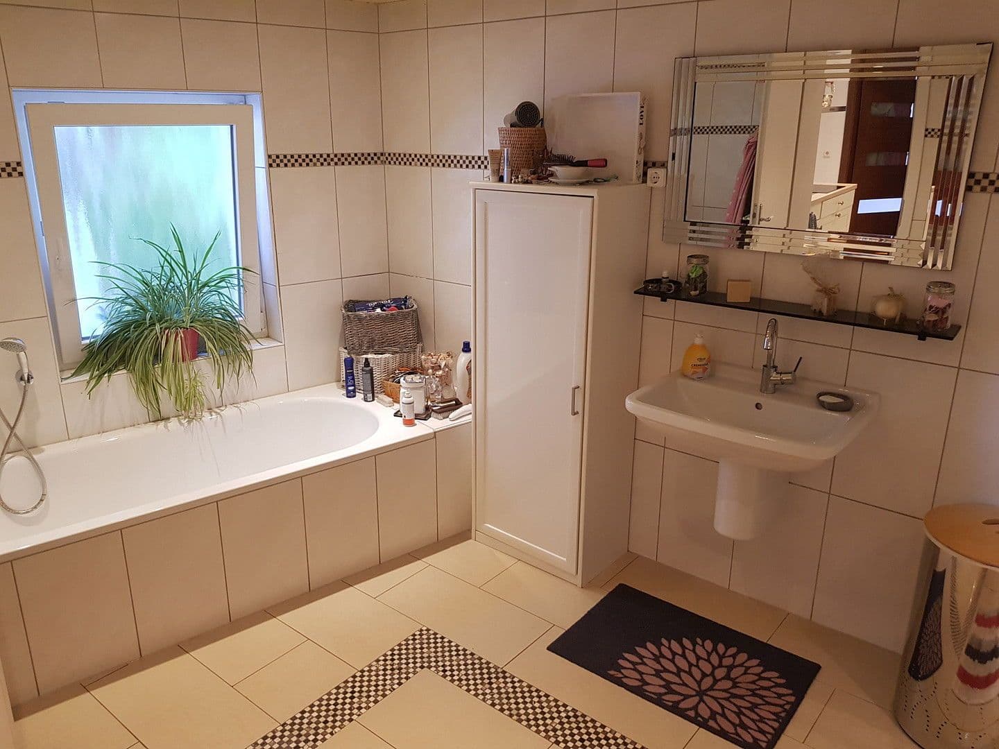 Prodej domu 126 m², pozemek 333 m², Duisburg, Severní Porýní-Vestfálsko Prodej domu 126 m², pozemek 333 m², Duisburg, Severní Porýní-Vestfálsko