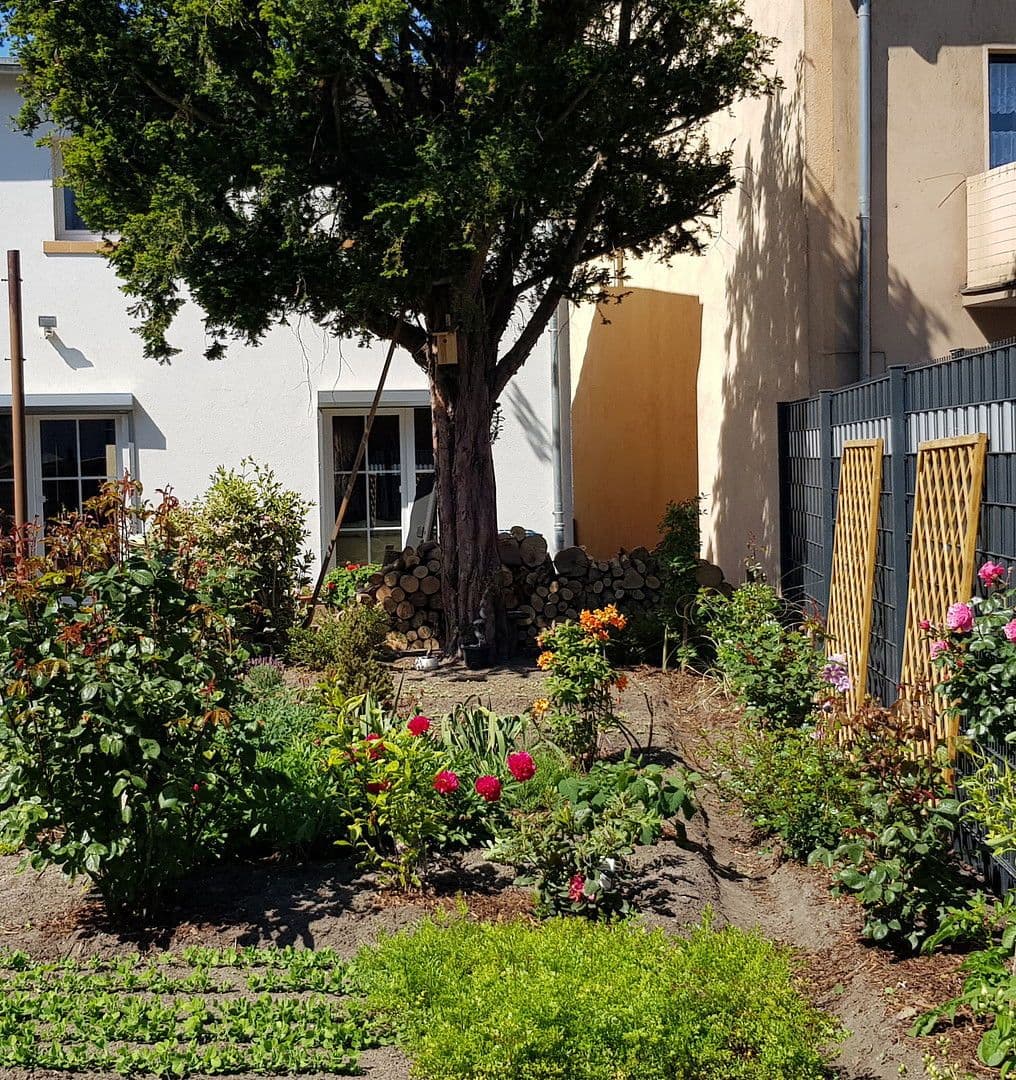 Prodej domu 126 m², pozemek 333 m², Duisburg, Severní Porýní-Vestfálsko Prodej domu 126 m², pozemek 333 m², Duisburg, Severní Porýní-Vestfálsko