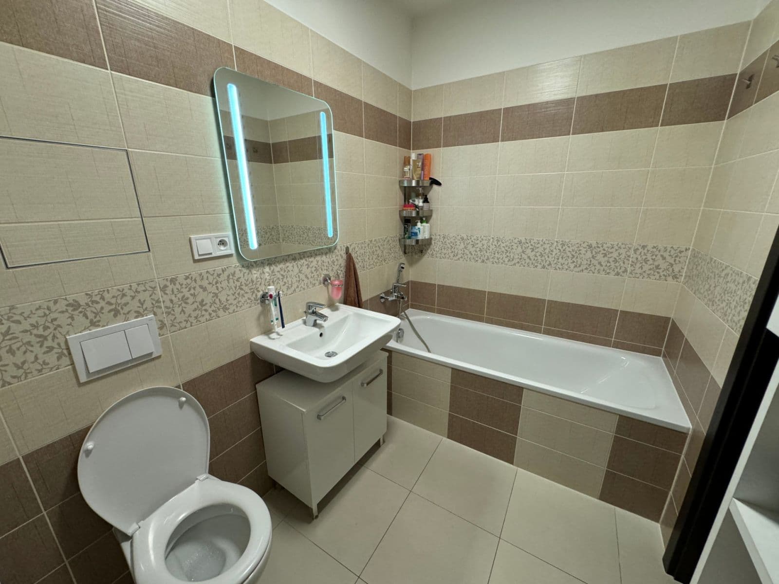 Pronájem bytu 2+kk 52 m², Granitova, Praha, Praha Pronájem bytu 2+kk 52 m², Granitova, Praha, Praha