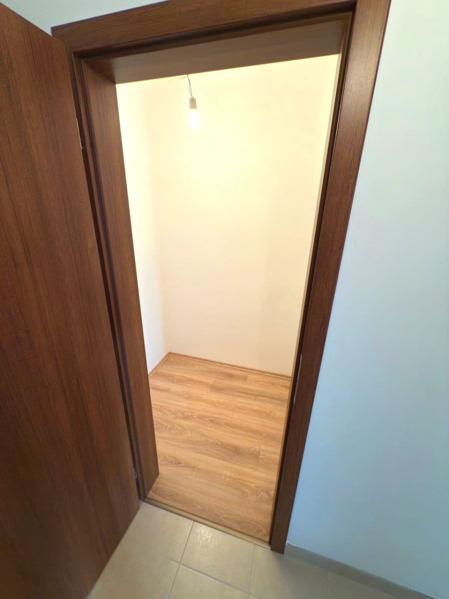 Prodej bytu 2+kk 72 m², Nárožní, Praha, Praha Prodej bytu 2+kk 72 m², Nárožní, Praha, Praha