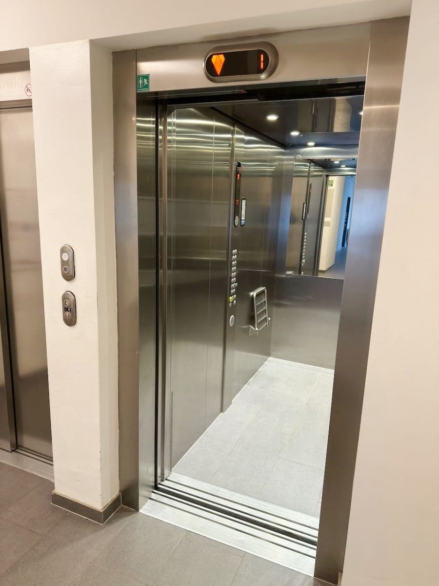 Prodej bytu 2+kk 72 m², Nárožní, Praha, Praha Prodej bytu 2+kk 72 m², Nárožní, Praha, Praha