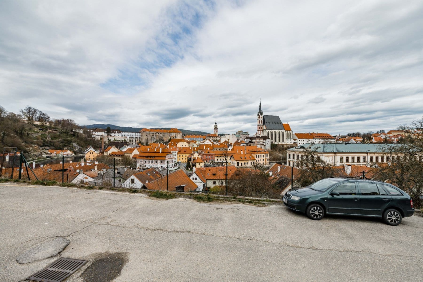 Prodej bytu 3+1 96 m², Plešivecké náměstí, Český Krumlov, Jihočeský kraj Prodej bytu 3+1 96 m², Plešivecké náměstí, Český Krumlov, Jihočeský kraj