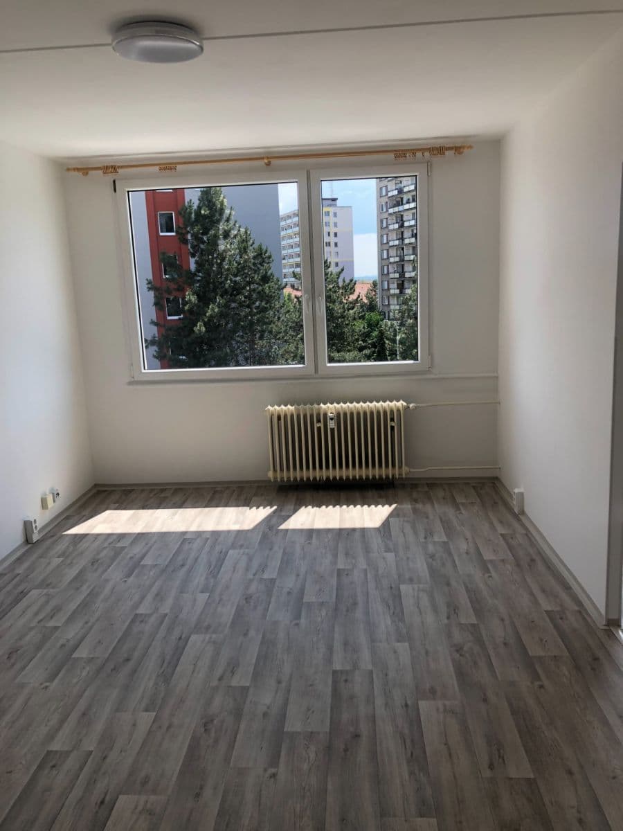 Pronájem bytu 3+1 60 m², Revoluční, Litoměřice, Ústecký kraj Pronájem bytu 3+1 60 m², Revoluční, Litoměřice, Ústecký kraj